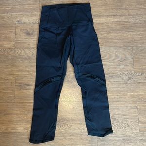 Lululemon wunder under crops size 4